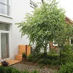 Moderne Studiowohnung In Mit Kueche Und Innenhof كوبورغ
