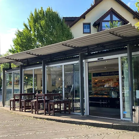 شقة Moderne Studiowohnung In Mit Kueche Und Innenhof
