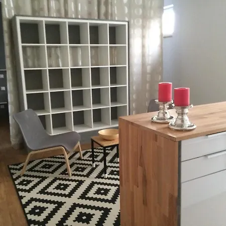 Moderne Studiowohnung In Mit Kueche Und Innenhof * Coburg