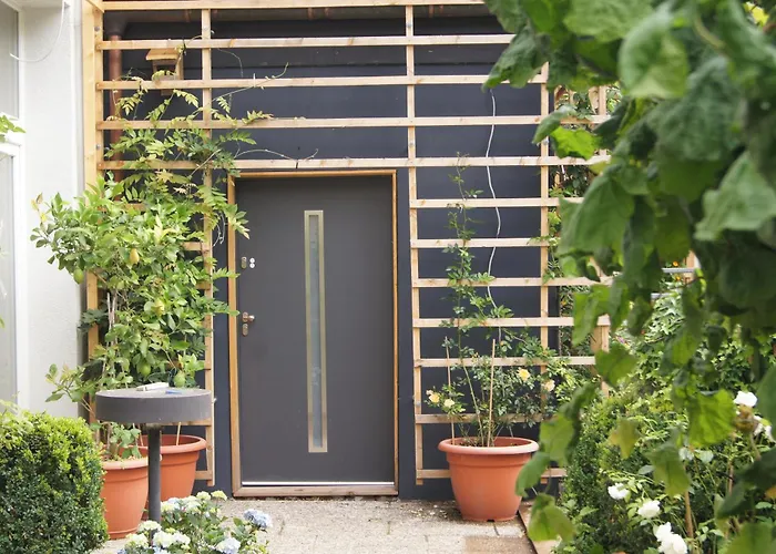 Moderne Studiowohnung In Mit Kueche Und Innenhof Coburg